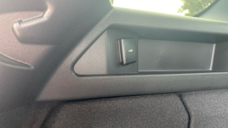 Land Rover Discovery Sport 2.0 D200 Dynamic SE 5dr Auto [5 Seat] Diesel Station Wagon